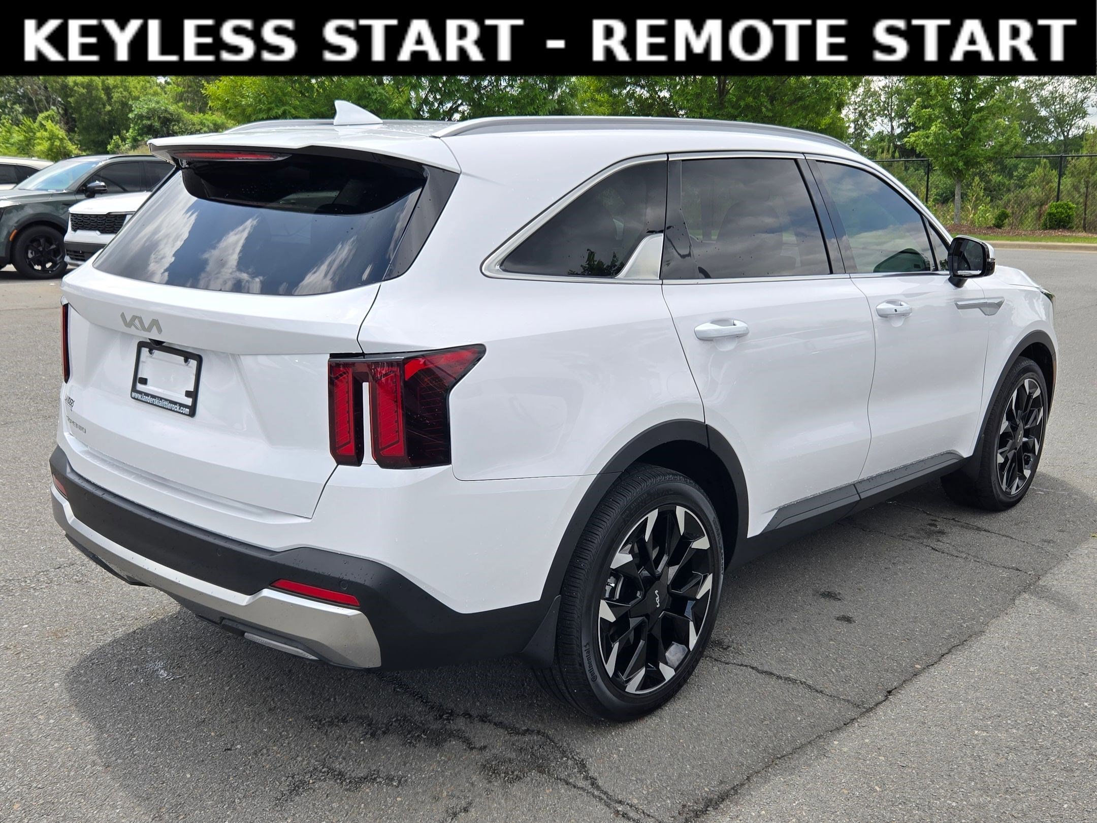 Used 2025 Glacial White Pearl Kia EX image 7