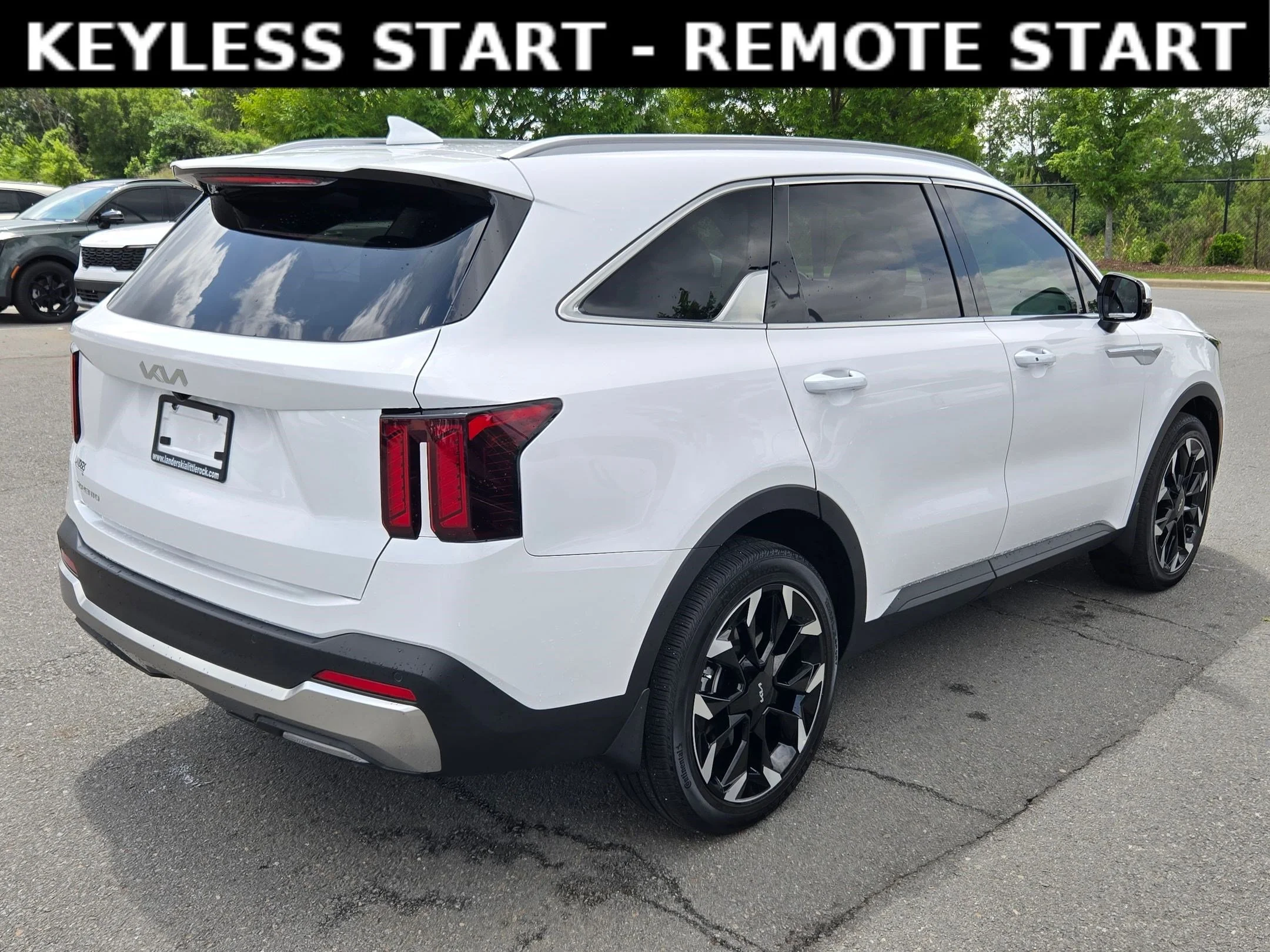 Used 2025 Glacial White Pearl Kia EX image 7