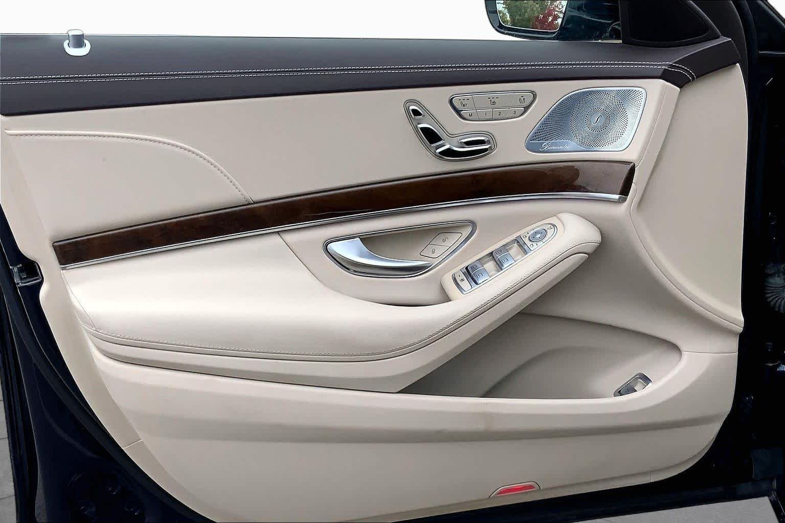 Used 2015 Lunar Blue Metallic Mercedes-Benz S 550 image 22