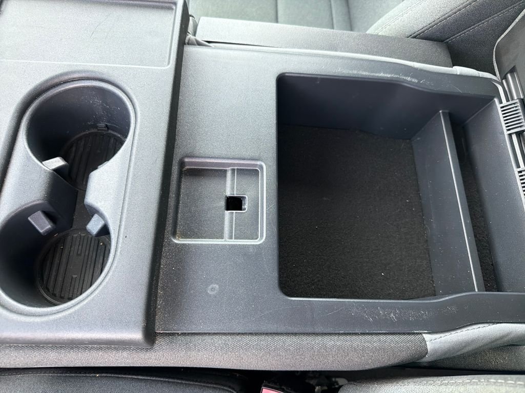 Used 2025 Silver Metallic Ford XLT image 40