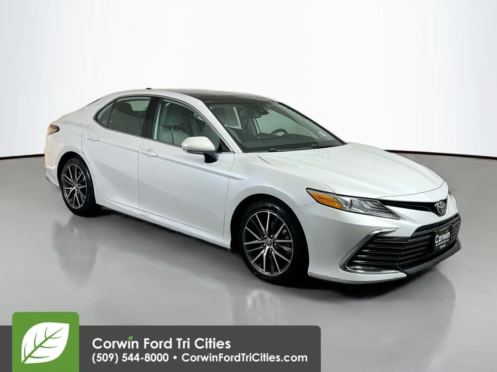 2021 Toyota Camry 2.5 Auto XLE AWD's photo