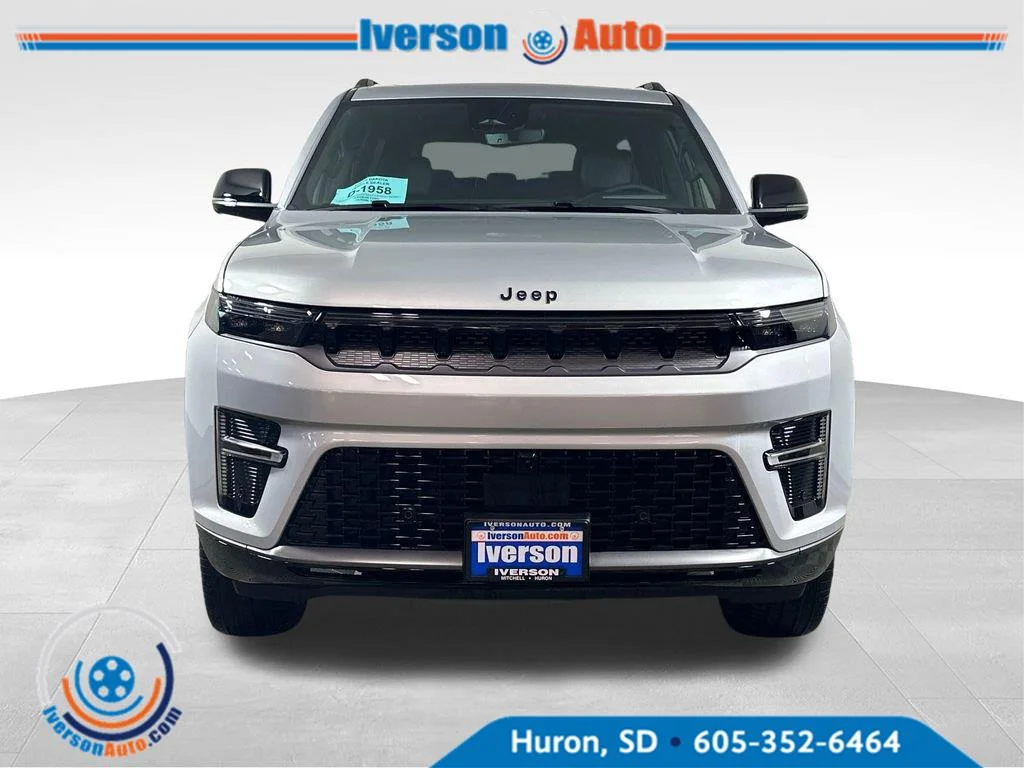 New 2026 Silver Zynith Jeep Limited Reserve image 3