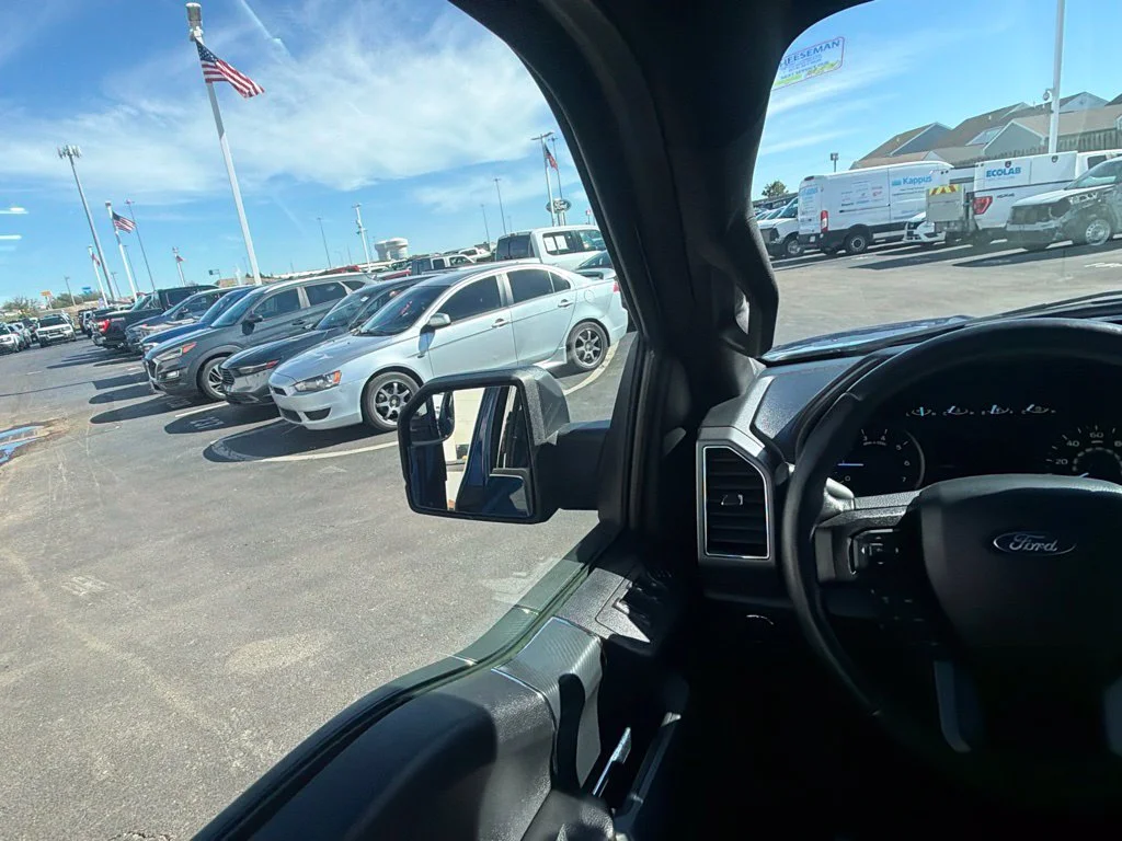 Used 2018 Lightning Blue Ford XLT image 21