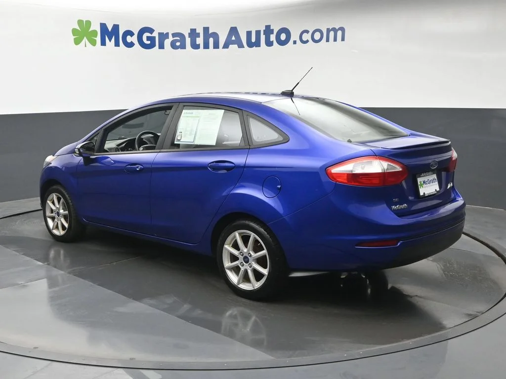 Used 2015 Blue Ford SE image 25