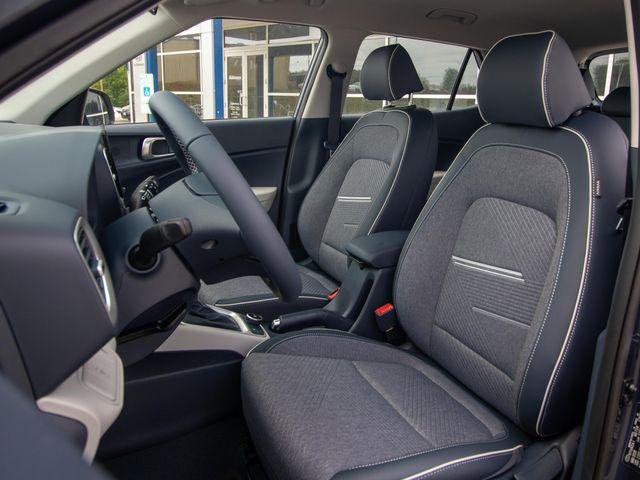 New 2026 White Hyundai SEL w/Two-Tone Roof image 8