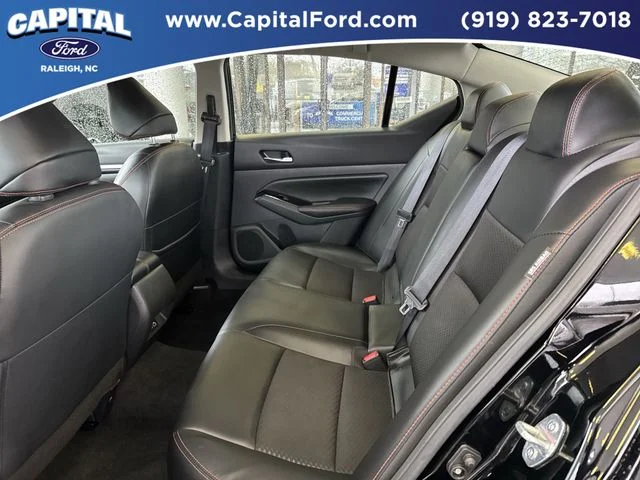 Used 2025 Black Nissan 2.5 SR image 18