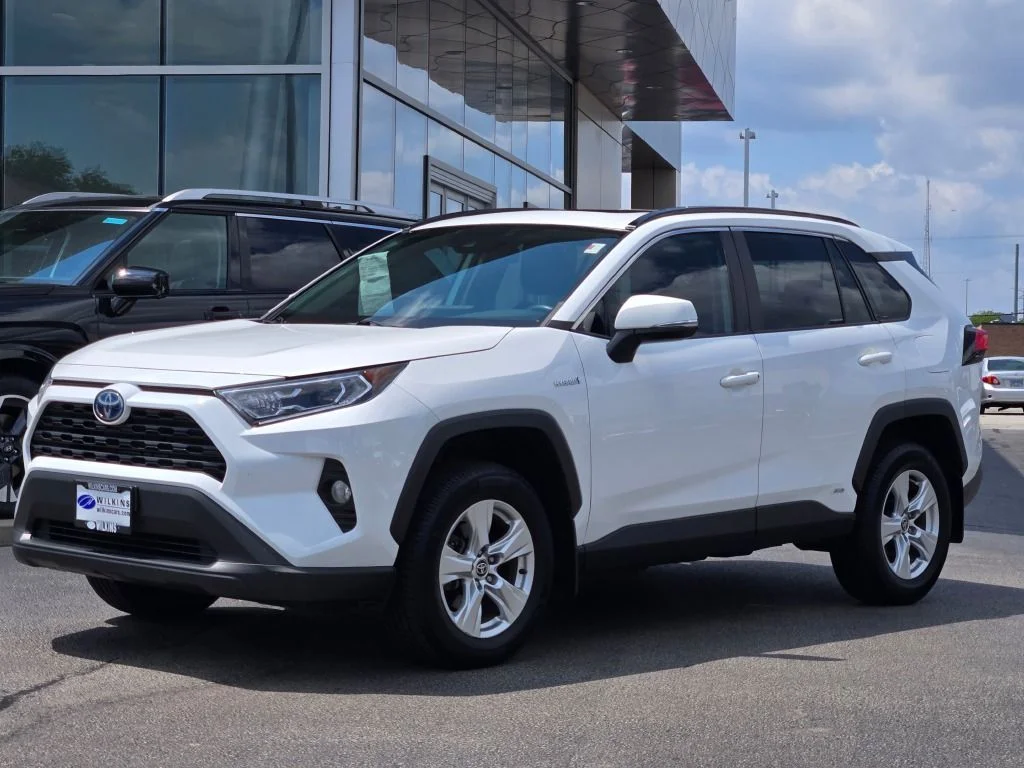 Used 2021 White Toyota XLE image 1