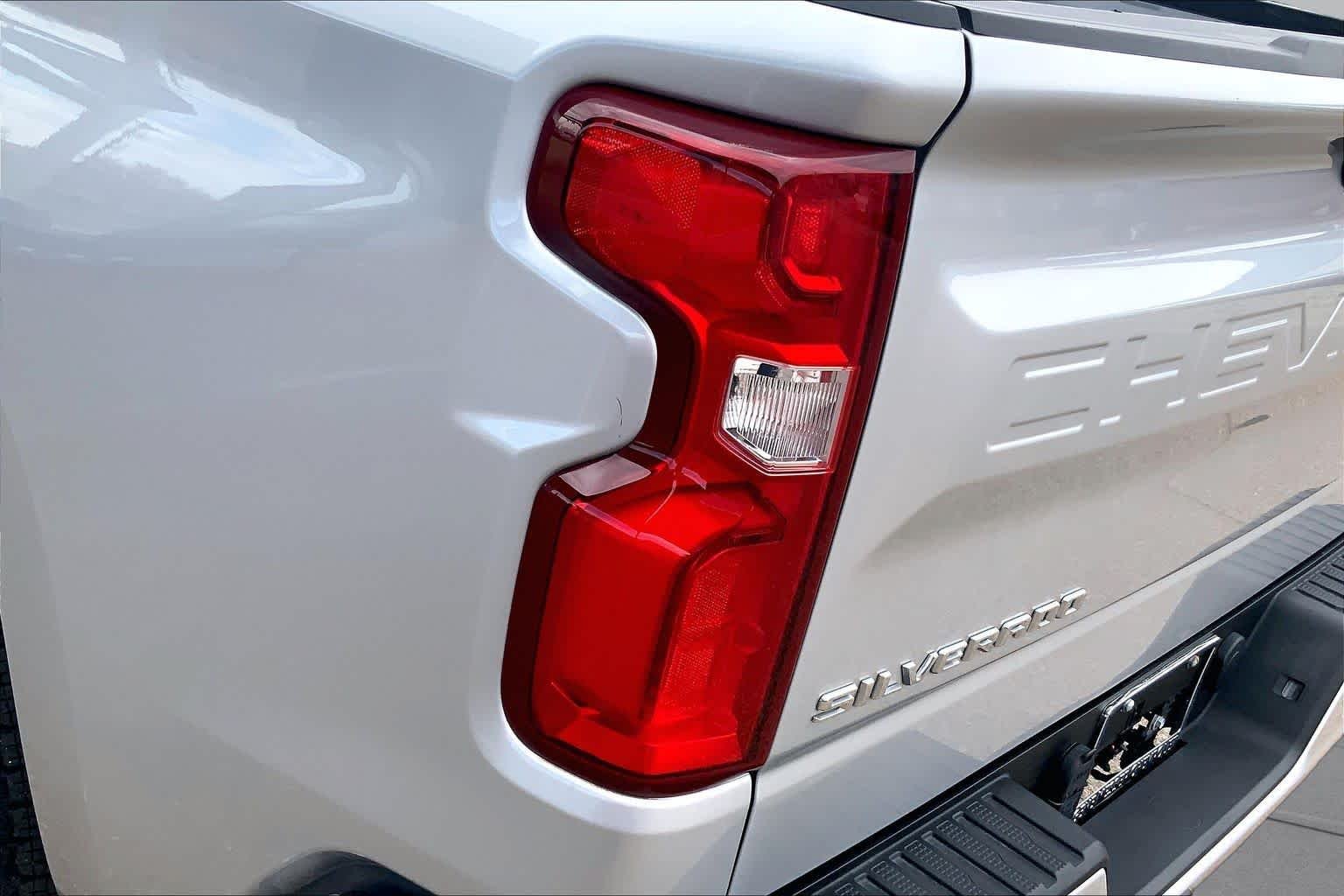 Used 2021 Silver Ice Metallic Chevrolet RST image 29