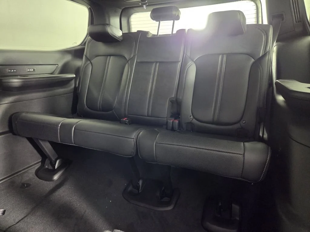 New 2026 Steel Blue Exterior Paint Jeep Limited Altitude image 15