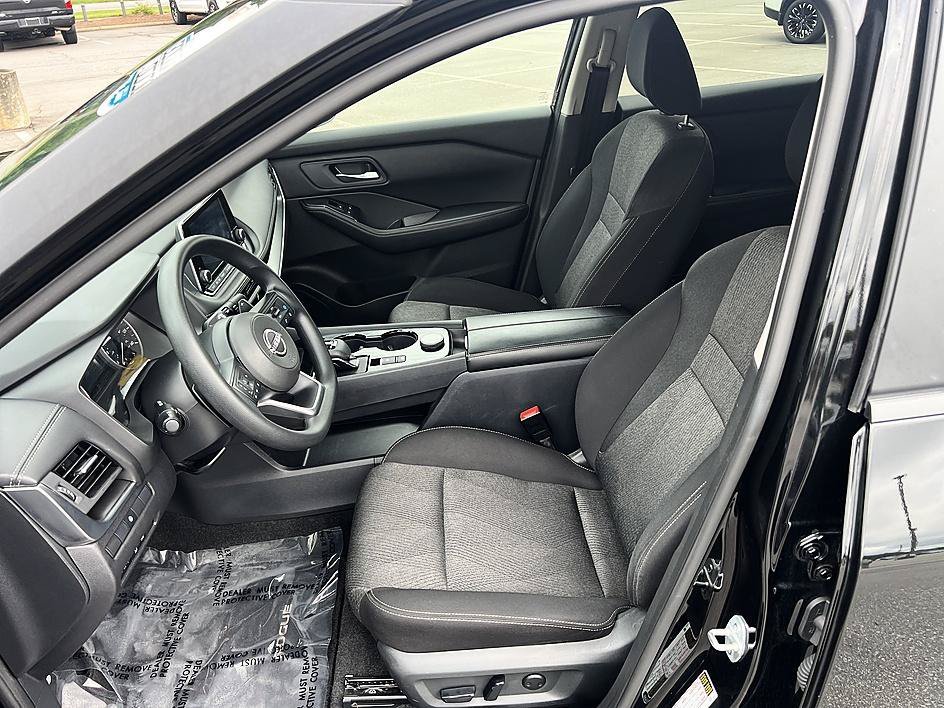 Used 2024 Super Black Nissan SV image 13