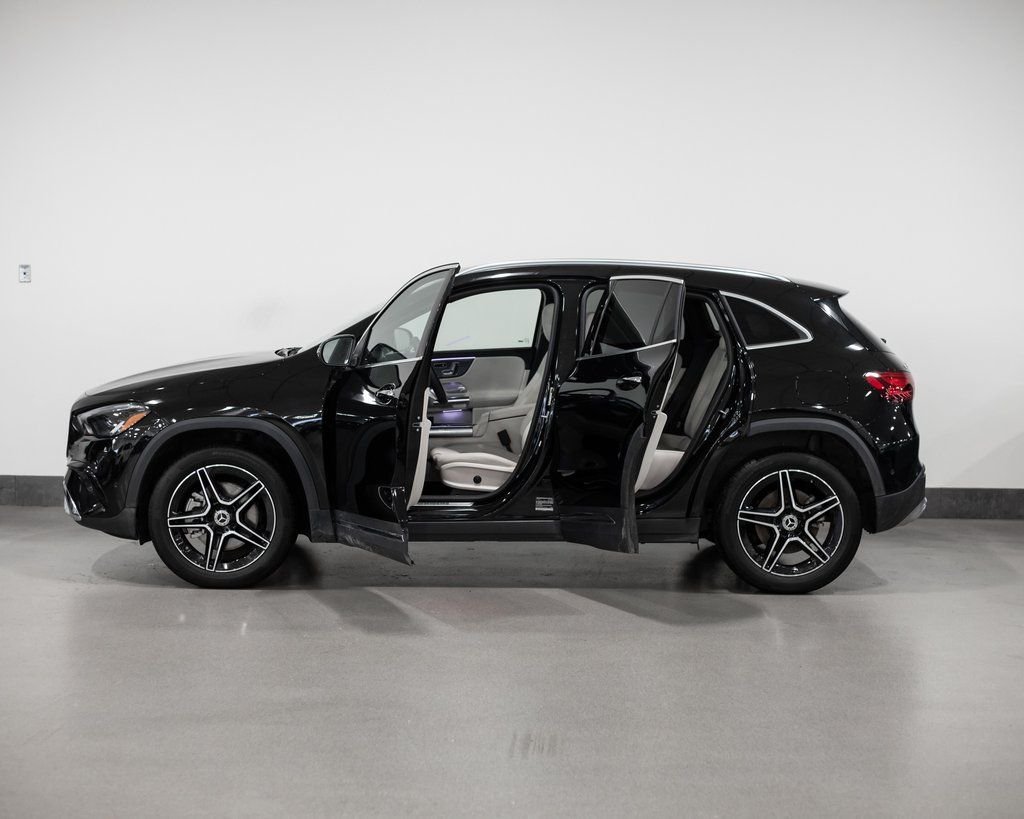 Used 2026 Black Mercedes-Benz GLA 250 image 3