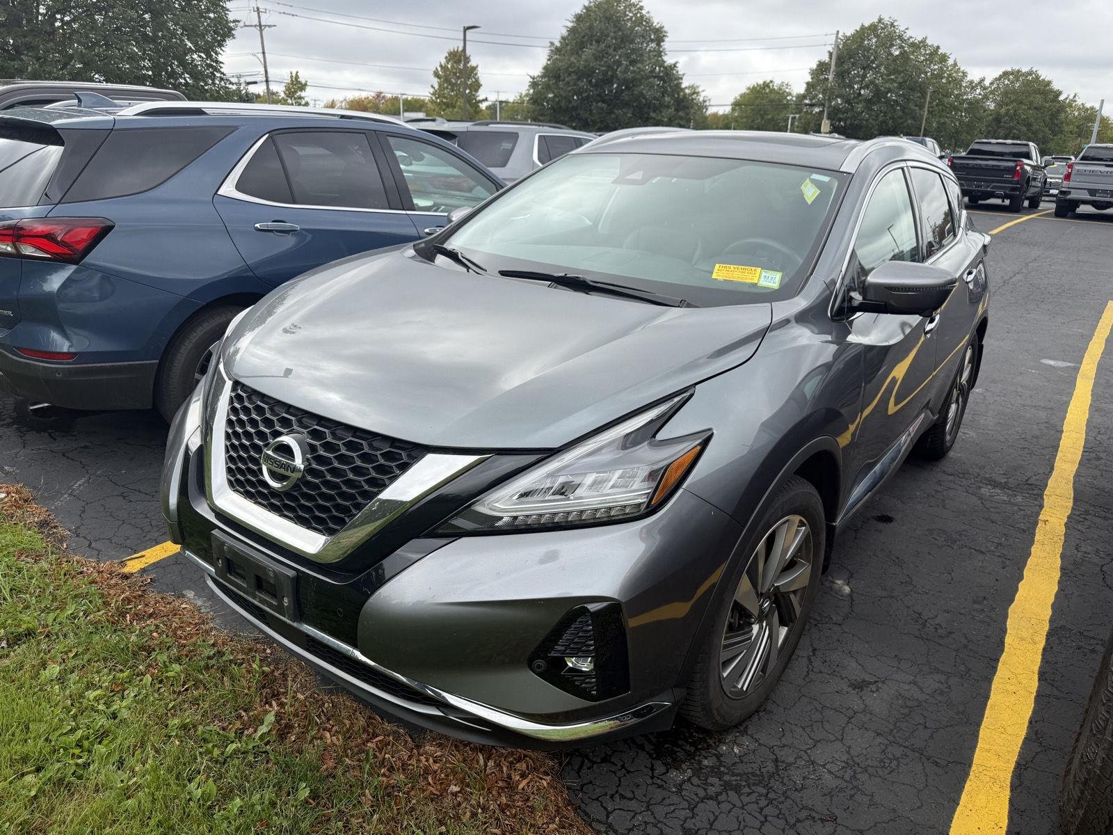 Used 2020 Gun Metallic Nissan SL image 3