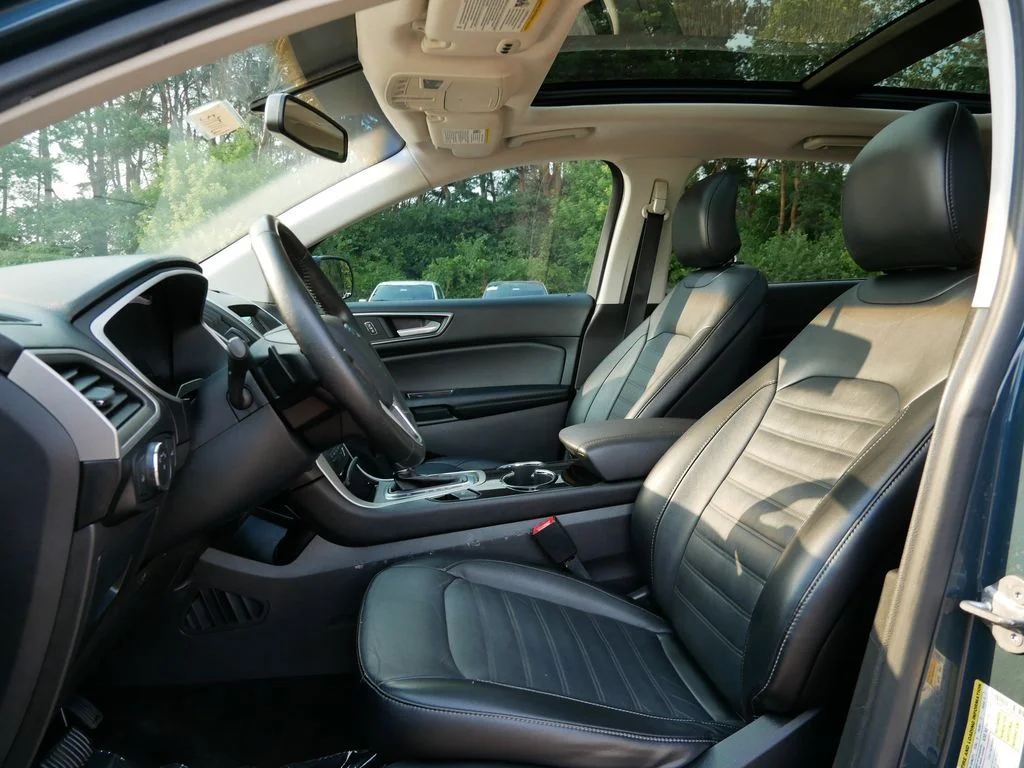 Used 2016 Blue Ford SEL image 13