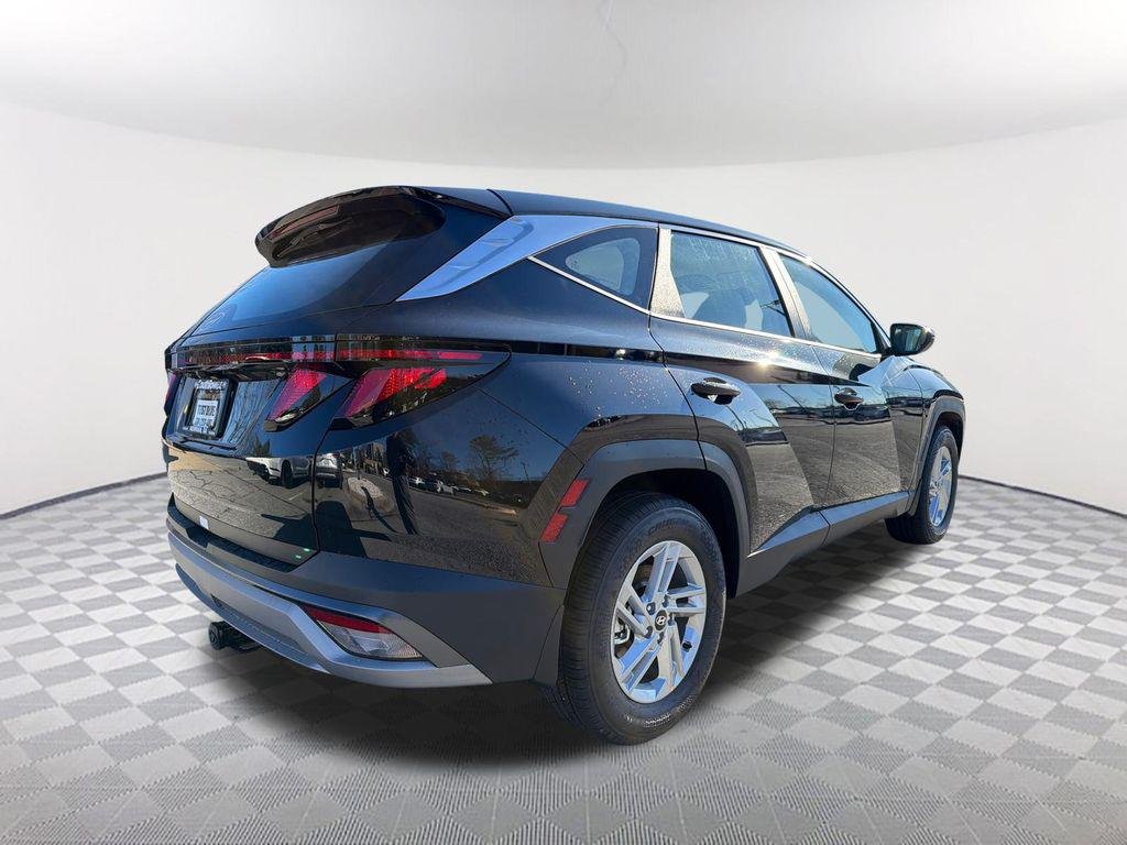New 2026 Black Hyundai SE FWD image 5