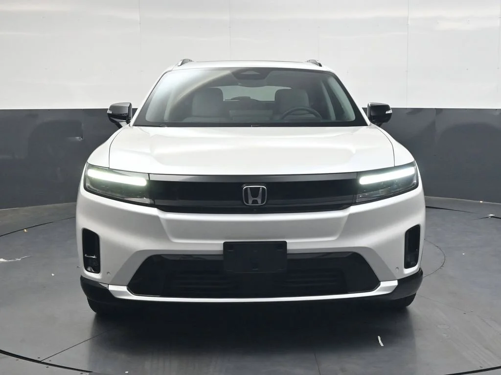 Used 2024 Snowfall Pearl Honda Elite image 9