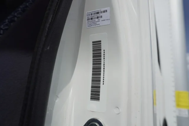 Used 2024 Arc White Chevrolet 1WT image 29