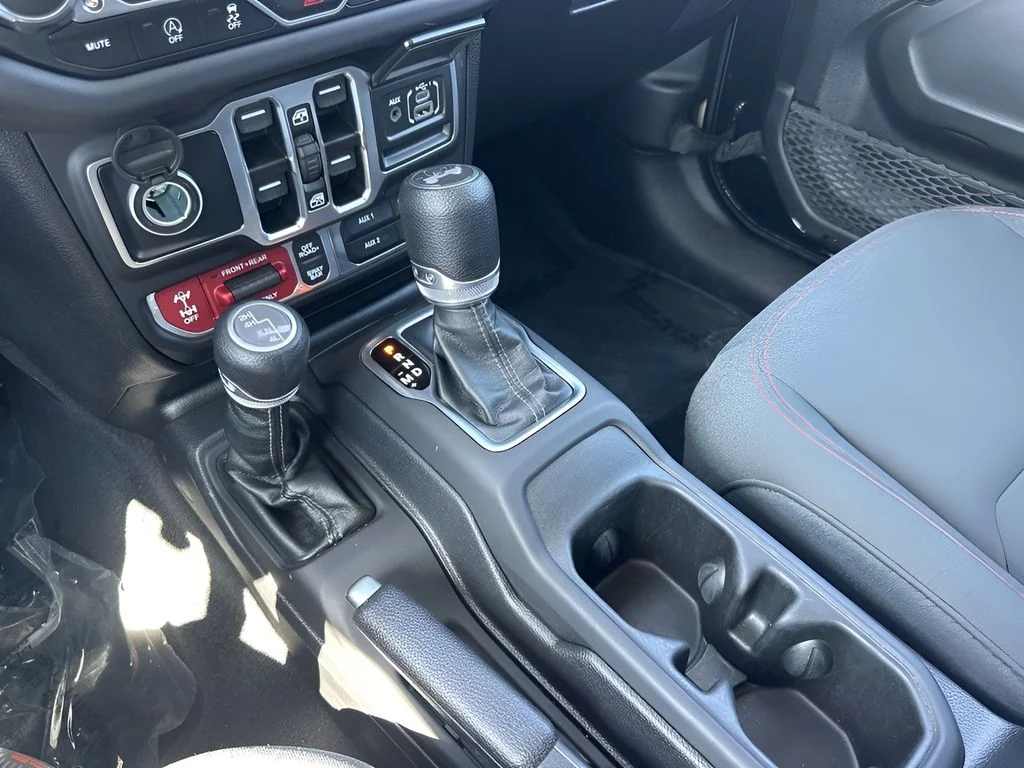 Used 2025 Black Jeep Rubicon image 15