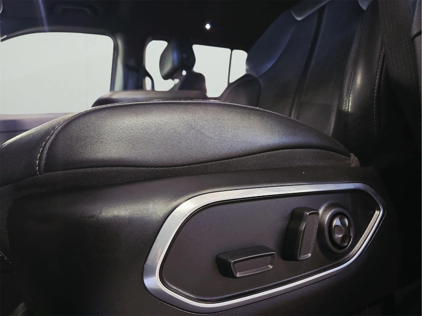 Used 2024 Bright White Clearcoat Jeep Series II image 20