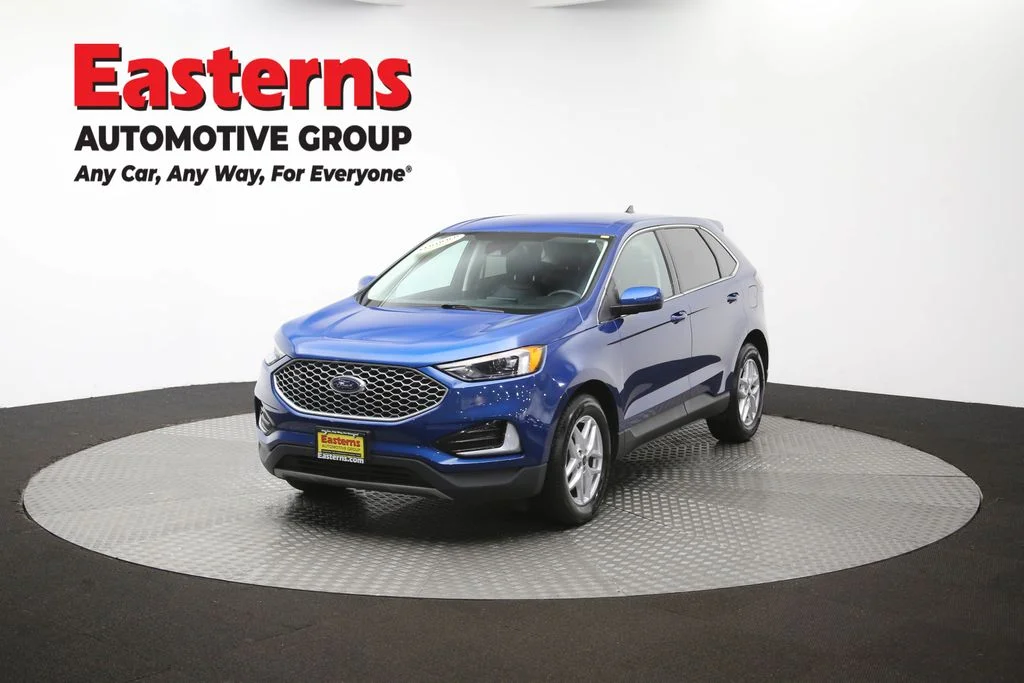 Used 2023 Blue Ford SEL image 55