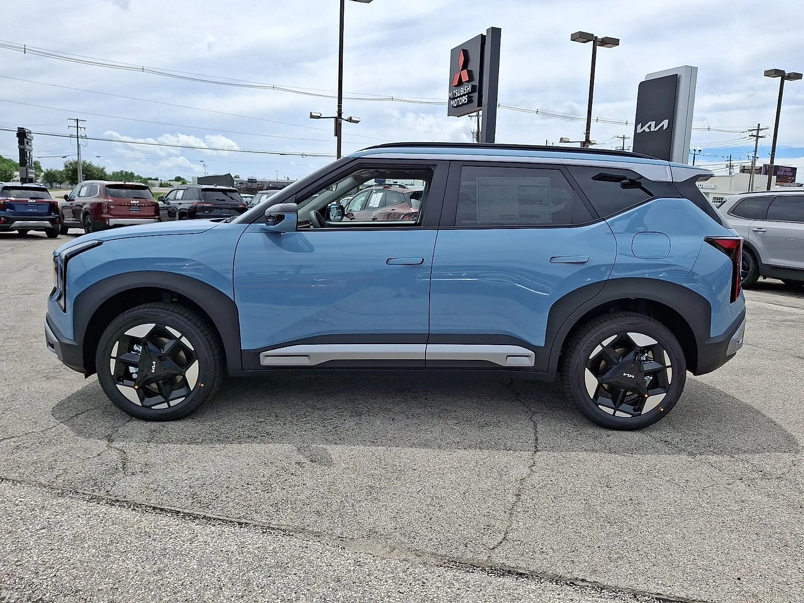 New 2027 Blue Kia EX image 5