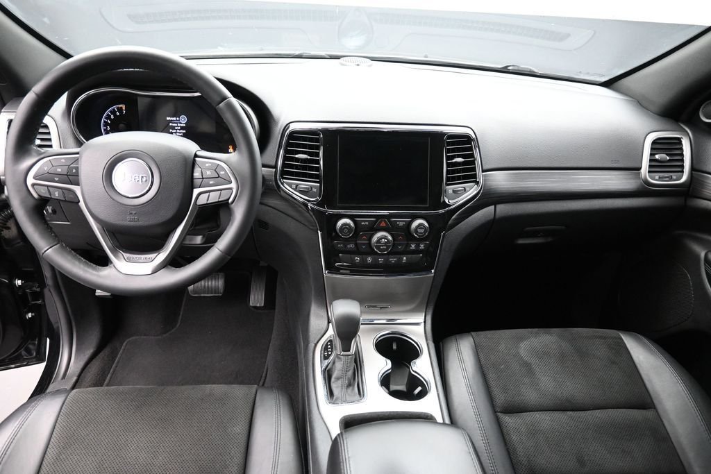 Used 2019 Black Jeep Altitude image 12