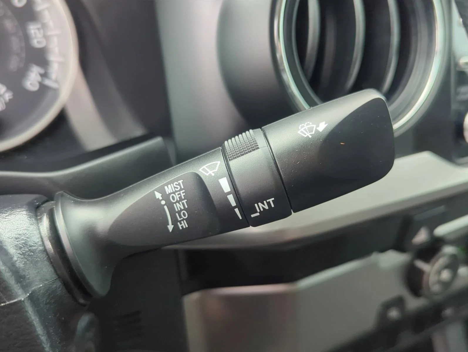 Used 2022 Midnight Black Metallic Toyota SR5 image 18