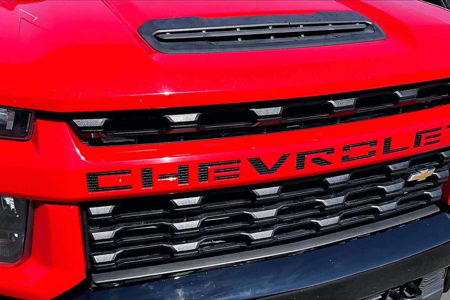 Used 2023 RED HOT Chevrolet Custom image 28