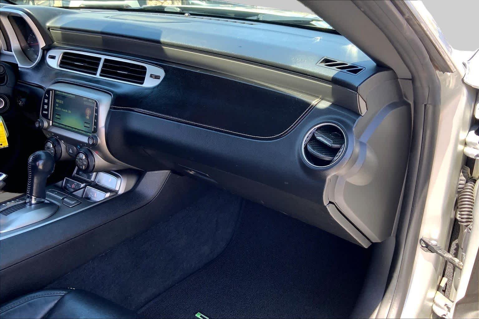 Used 2014 Silver Ice Metallic Chevrolet LT image 14