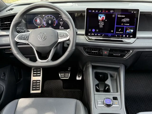 2026 Volkswagen Tiguan SE R-LINE BLACK - Photo 9