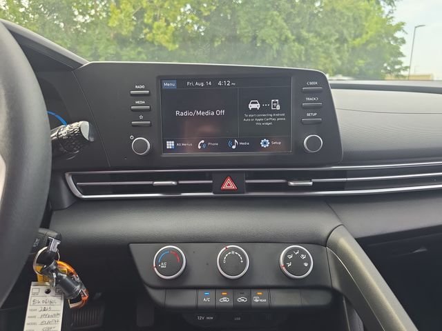 Used 2025 Gray Hyundai SE image 21