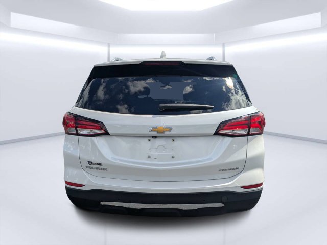 Used 2022 Pearl Chevrolet Premier image 4