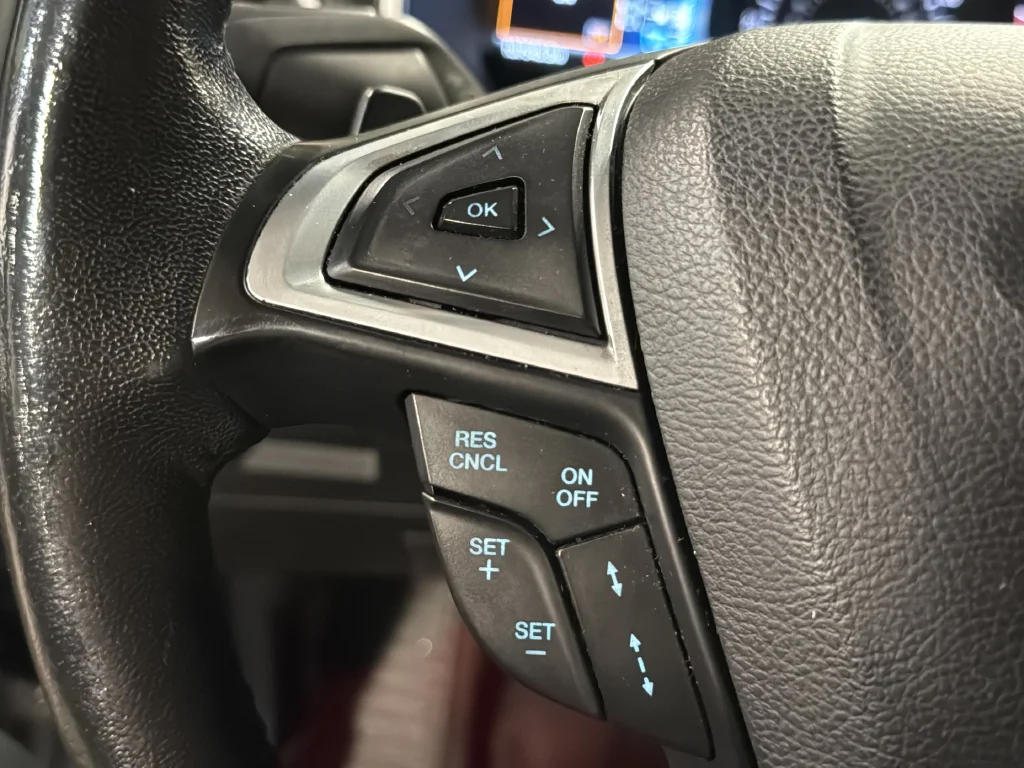 Used 2016  Ford Titanium image 13