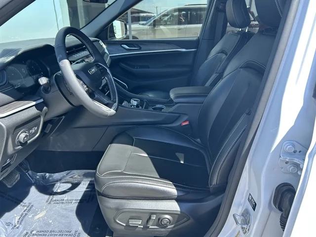 Used 2026 WHITE JEEP Limited image 14