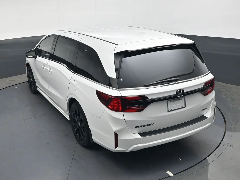 New 2026 Platinum White Pearl Honda Sport-L image 23