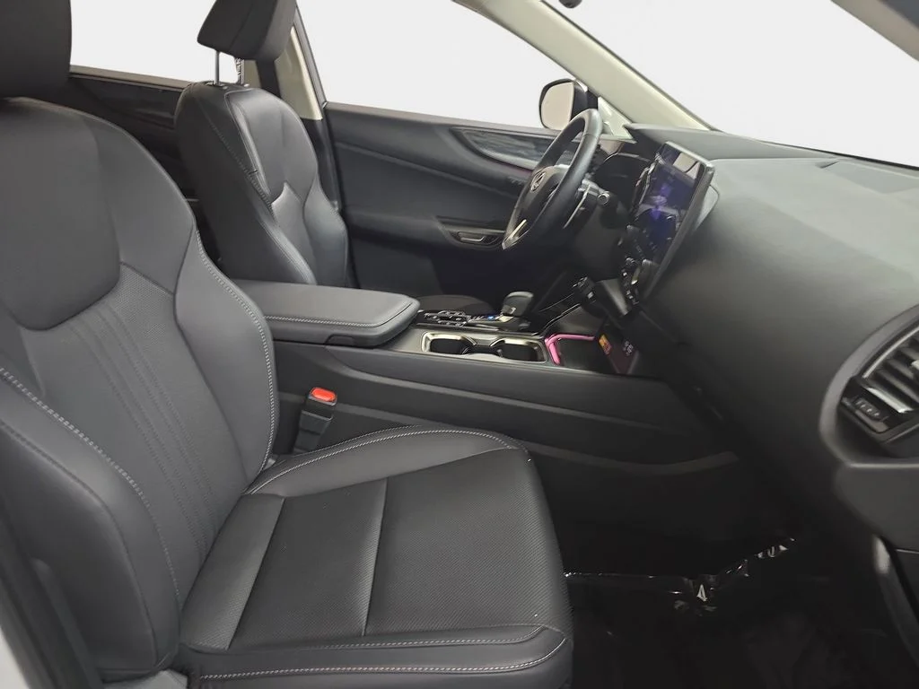Used 2024 White Lexus 350 Premium image 9
