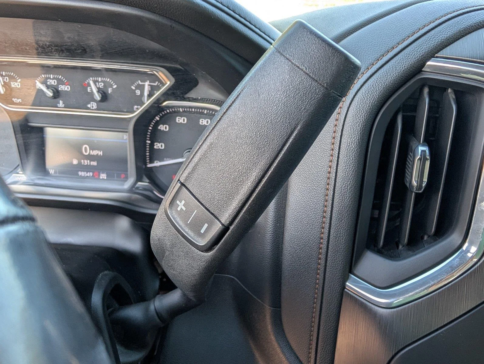Used 2022 ONYX BLACK GMC AT4 image 24