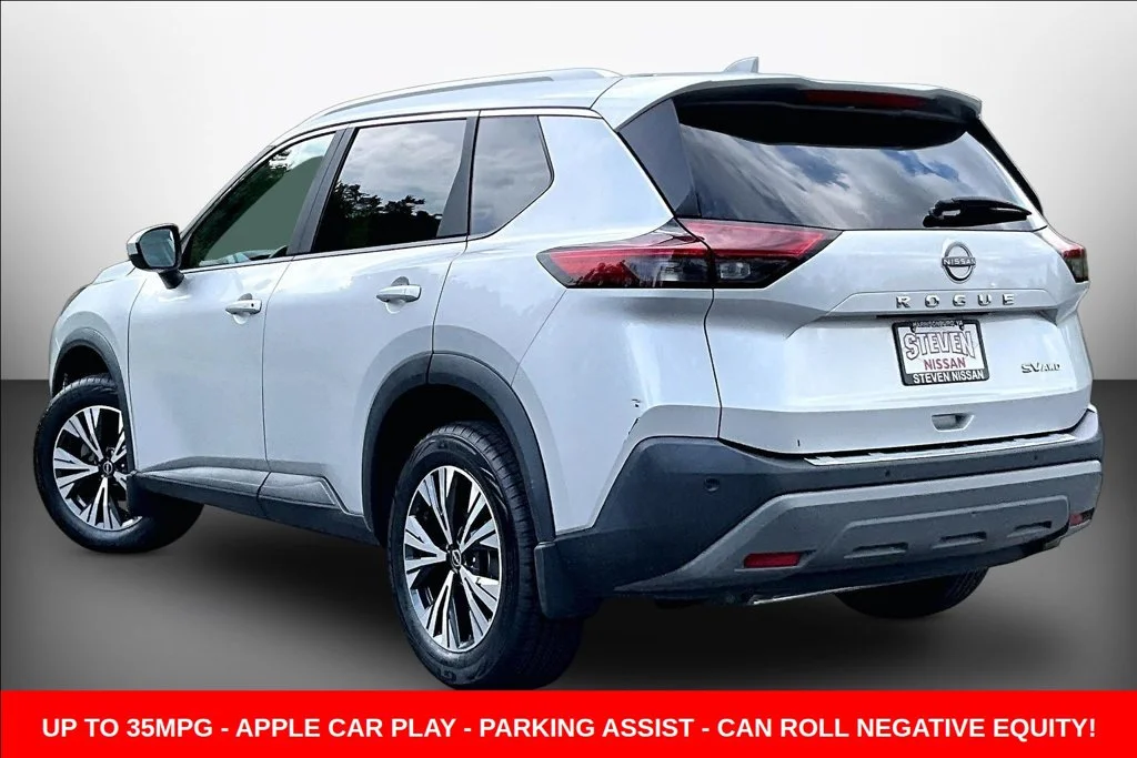 Used 2023 Silver Nissan SV image 4