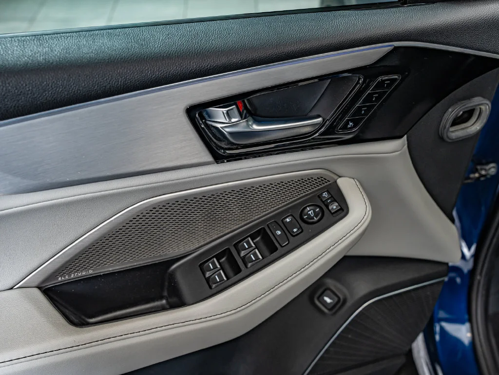 Used 2022 Fathom Blue Pearl Acura Technology image 17