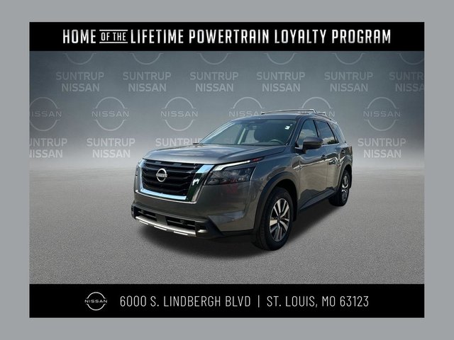 2025 Nissan Pathfinder SL