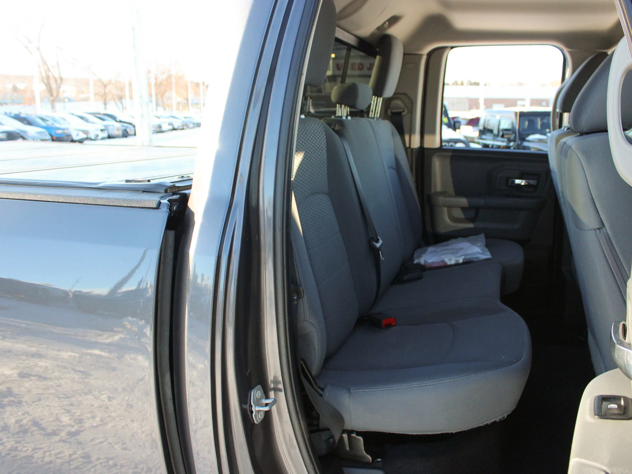Used 2017 Grey RAM SLT * 5.7L HEMI V8 | Bedliner | Great Work Truck | Winter Tires | Two Keys | Cruise Control image 16