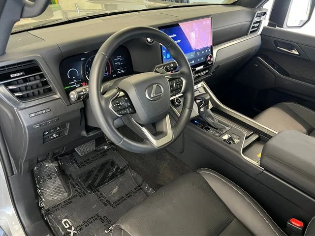 Used 2026 Atomic Silver Lexus 550 Luxury+ image 20