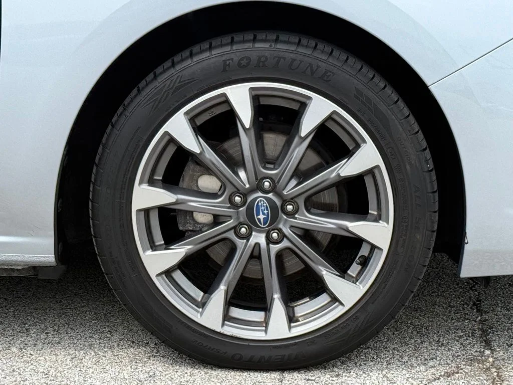 Used 2020 Silver Subaru Limited image 12