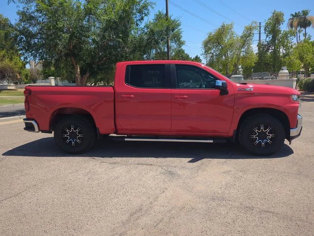 Used 2019 Red Chevrolet LT image 8