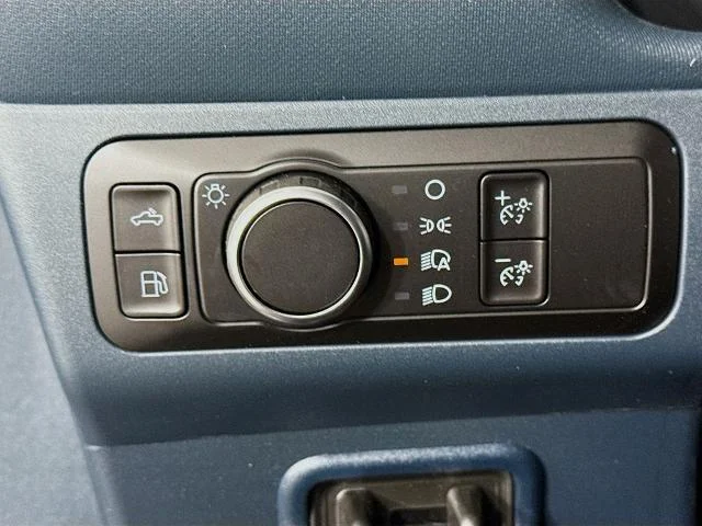 New 2026 Space White Metallic Ford XLT image 39
