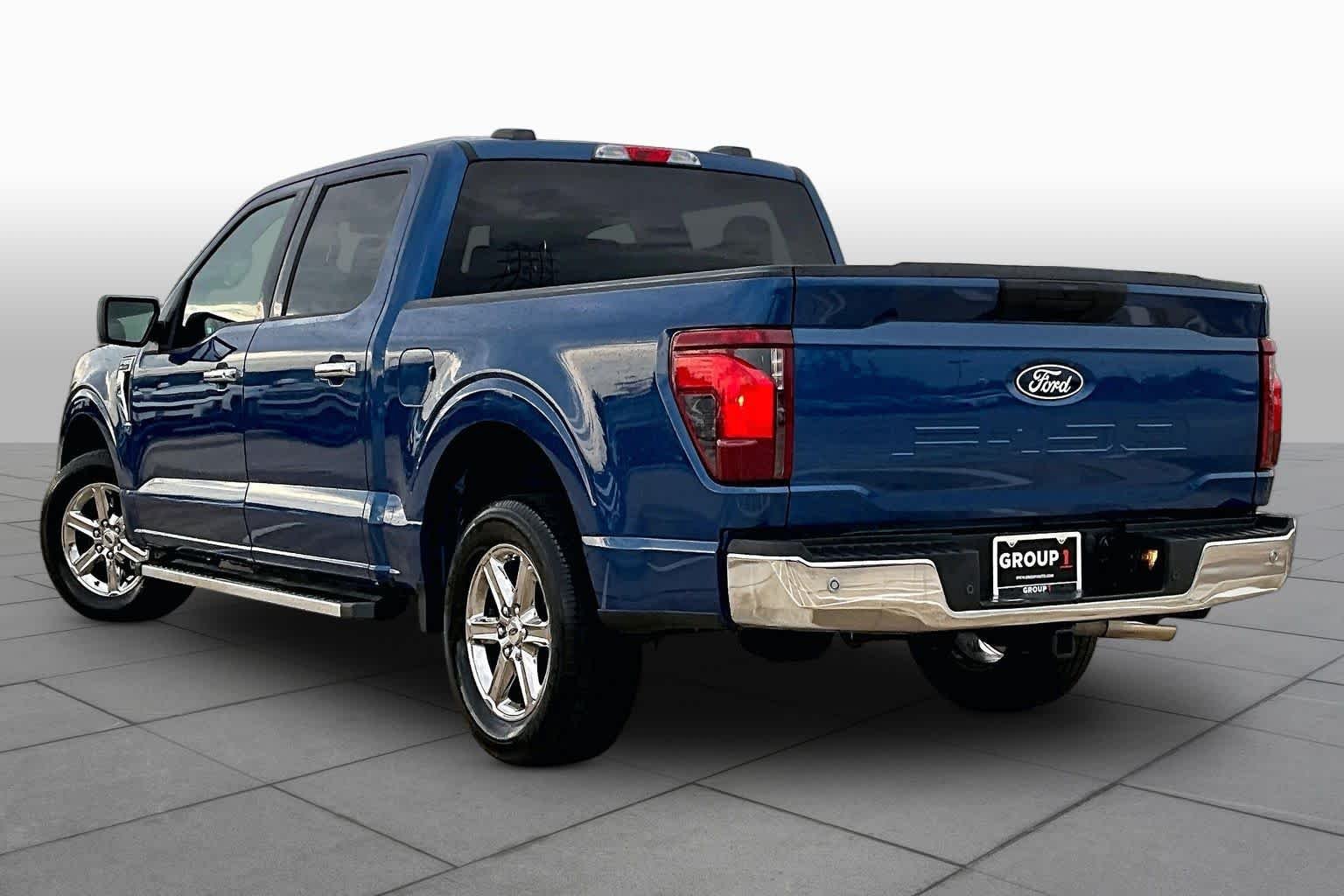 Used 2025 Atlas Blue Metallic Ford XLT image 12