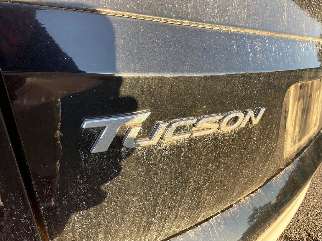 Used 2017 Black Hyundai Limited image 7