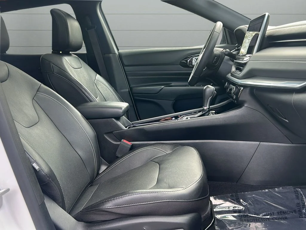 Used 2023 White Jeep Limited image 15