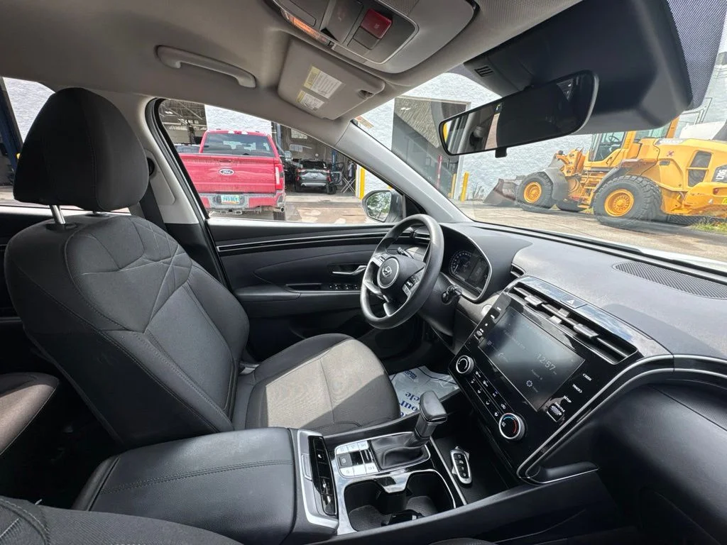 Used 2022 Quartz White Hyundai SEL image 32