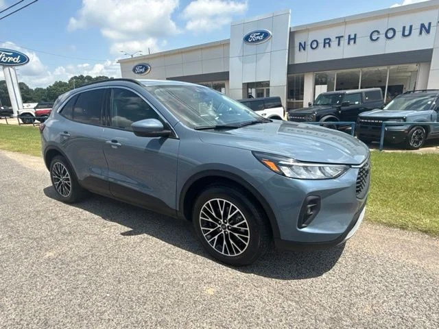 Used 2023 Vapor Blue Ford Base image 2