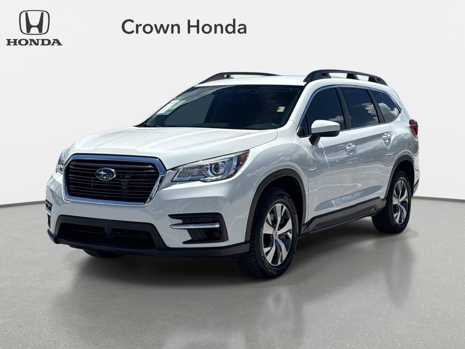 Used 2022 Crystal White Pearl Subaru Premium image 1